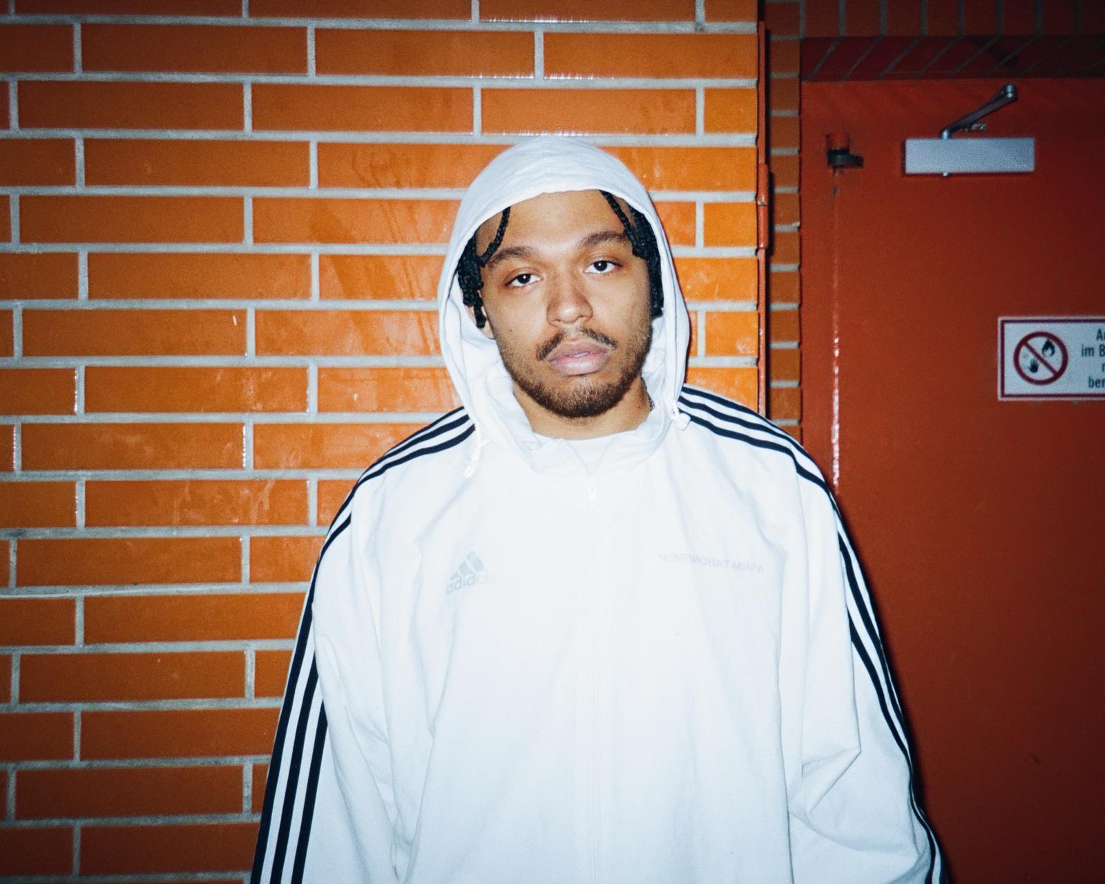 credit: Nikolas Rode